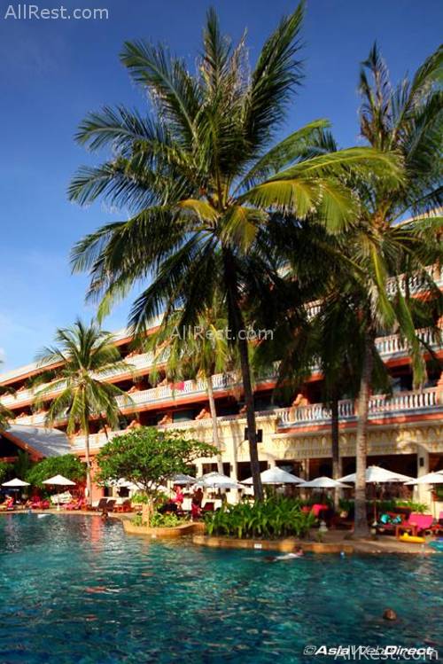 Kata Beach Resort & Spa 41